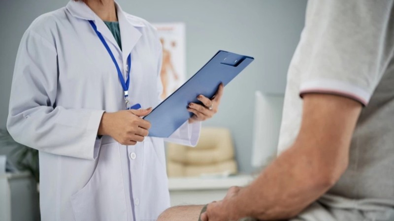 Павлодарда “қайтыс болғандарды емдеп", ер адамдарды гинекологқа жіберген