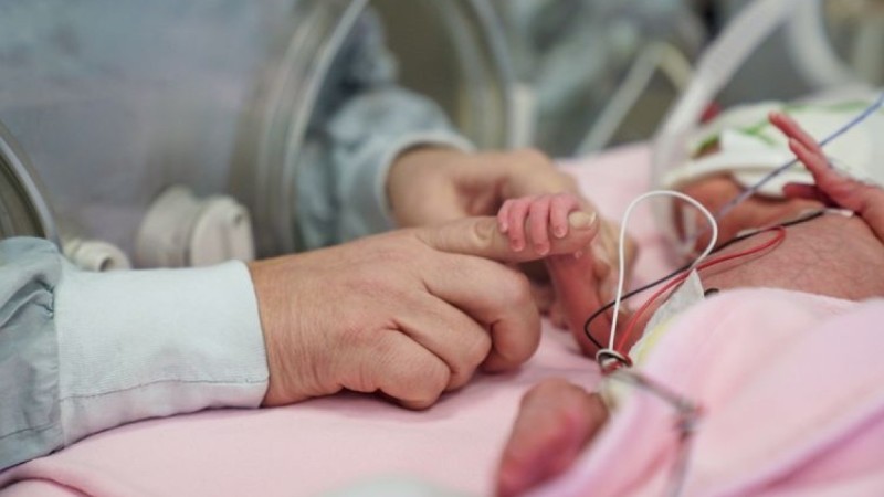 Салмағы 400 грамм болып туған сәби 129 күн жансақтау бөлімінде болды