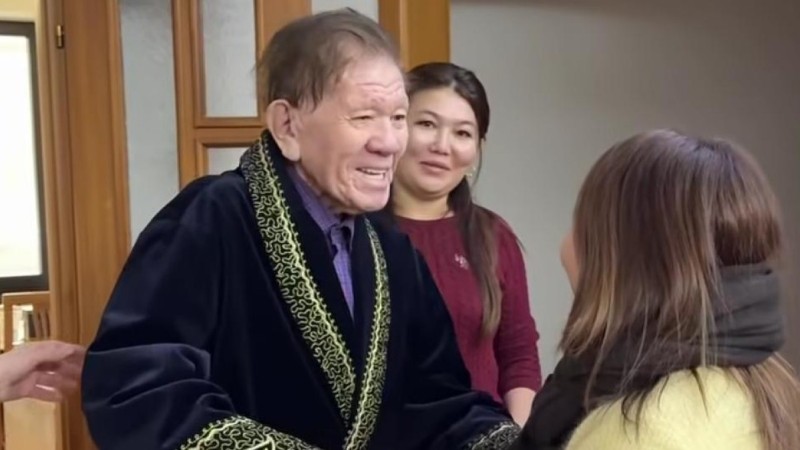 "Түркияға апарып, емдетеміз деп едік": Мұхтар Шахановтың соңғы күндері (ВИДЕО)