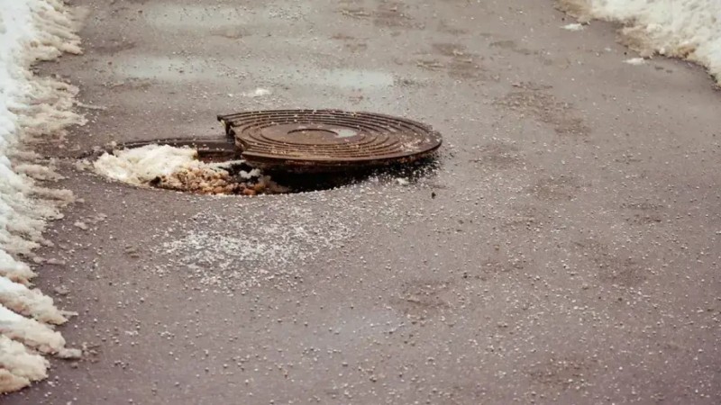 Шымкентте 24 метрлік құдыққа түсіп кеткен сәби құтқарылды