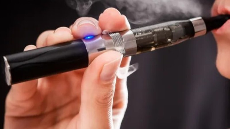 6 жыл электронды темекі шеккен қыз өкпенің қатерлі ісігіне ұшырады