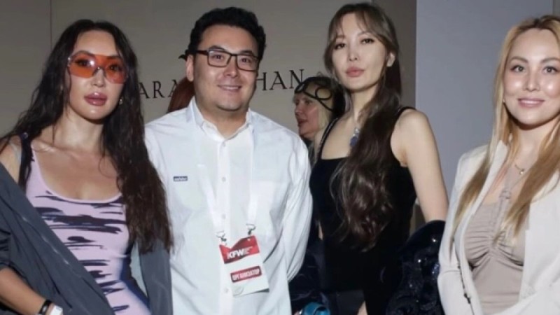 Назарбаевтың екінші әйелі көпшілік алдында бой көрсетті