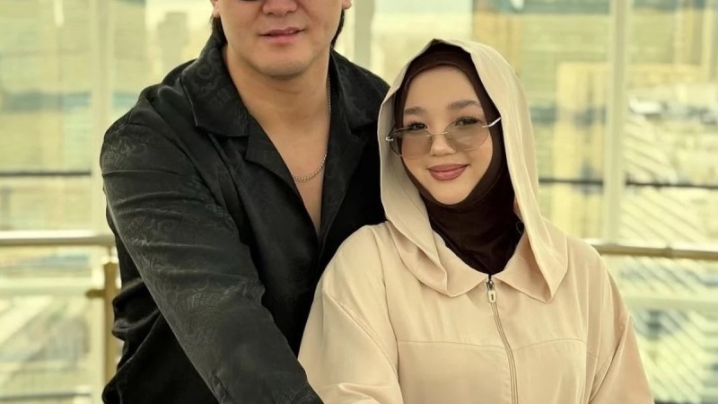 Әнші Жігер Ауыпбаев өзінен 15 жас кіші сүйіктісі жайлы айтты