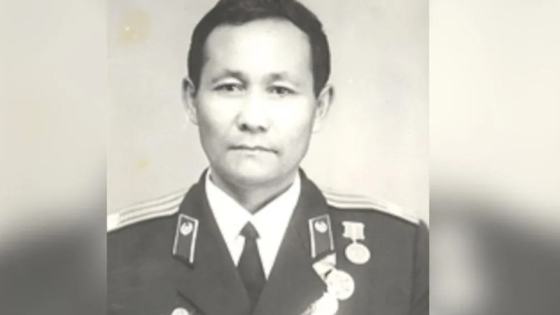Тоқаев Ұлы Отан соғысының қатысушысына "Халық қаһарманы" атағын берді