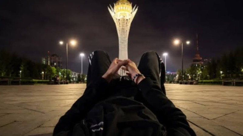 Бәйтерекпен өте ұятсыз фото жасаған студент қамалды