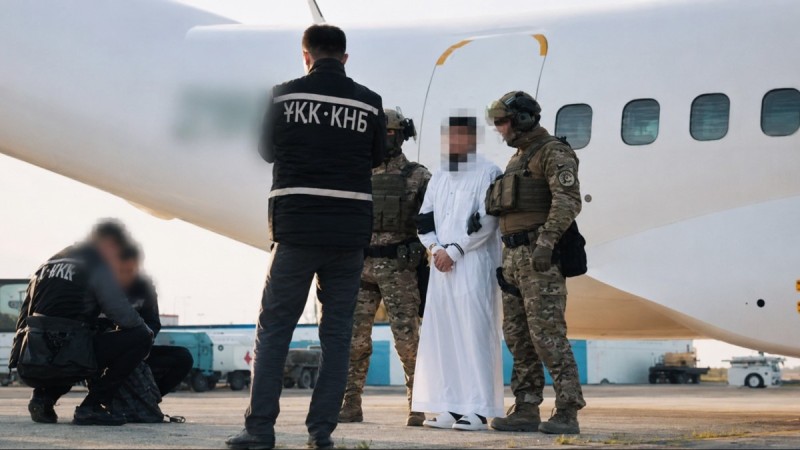 Қазақстанға терроризмге күдікті төрт адам жеткізілді