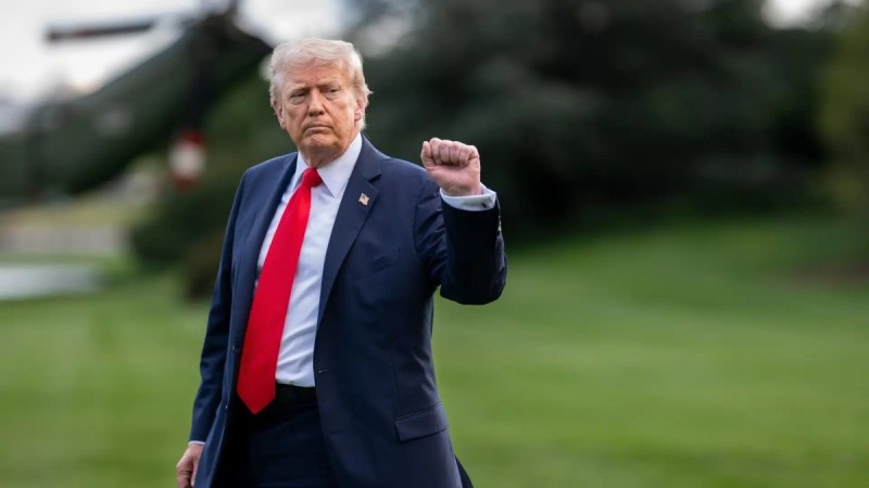 Трамп өзін өлтірген немесе қастандық жасалған жағдайда вице-президентке құпия хат қалдырған