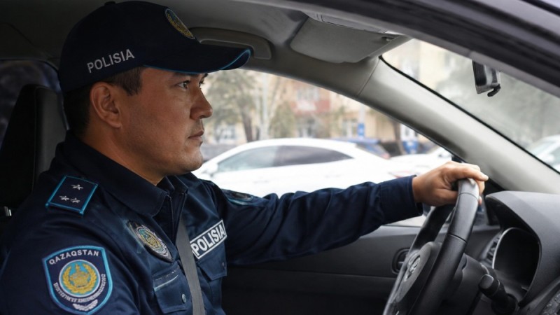 Балқаш ауданында шулы оқиға: полицей әйелін көлікпен қағып кеткен