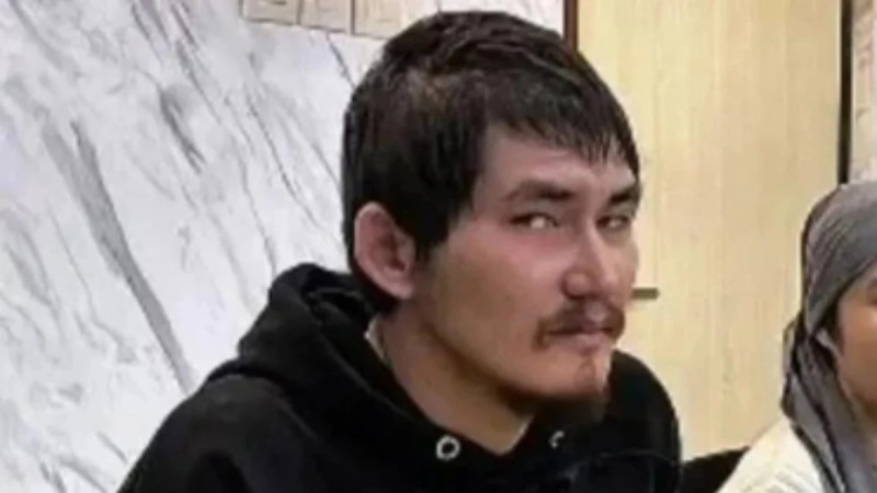 "Пышақтап өлтіріп, кейін көміп тастаған": сотта Сұлтан Сәрсемәлиев қайын жұртын қалай өлтіргені айтылды