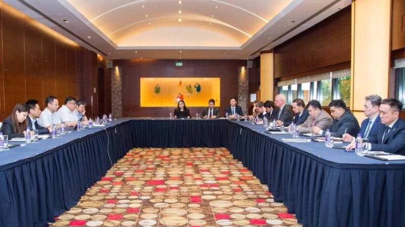 Қазақмыс қытайлық инжинирингтік компаниялармен жаңа күкірт қышқылы цехының құрылысын талқылауда
