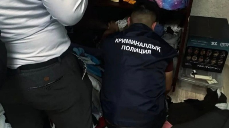 Күдіктіні балағаттаған атыраулық полицияның басы дауға қалды