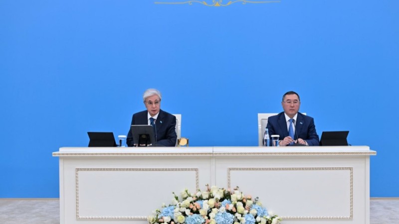 "Баяғы жартас – сол жартас", қаланың келбеті – өзгеріссіз күйде". Тоқаев Сұлтанғазиевтің жұмысын сынады