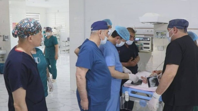 Туыстық некенің кесірі: Өзбекстанда төрт аяқты сәби дүниеге келді