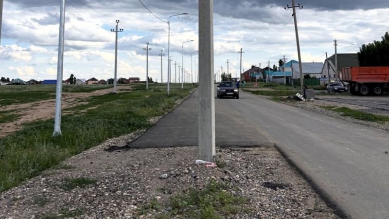 Асфальтта “өскен” бағана: Ақтөбедегі 387 миллионның ақырет жолы
