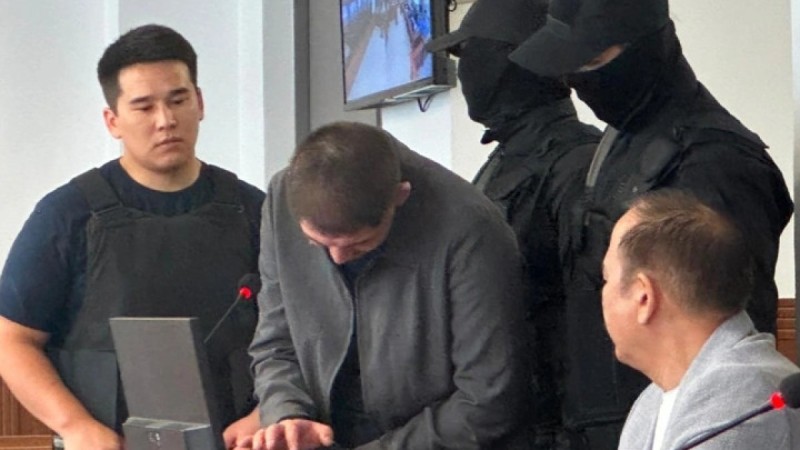 Атыраудағы отбасы өлімі: күдікті сотта марқұм қайынағасының аудиожазбасын тыңдатты