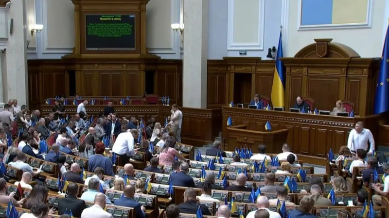 Премьер-министрден кейін Украина үкіметі де отставкаға кетті