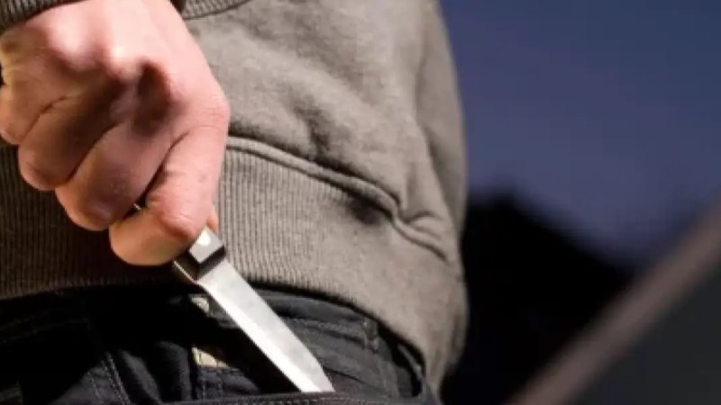 Ақтауда төрт баланың әкесі әйеліне пышақпен шабуыл жасаған