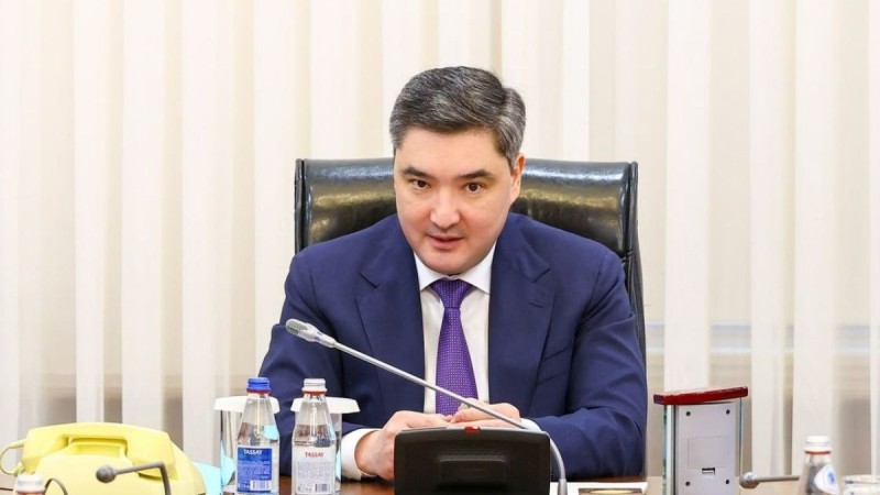 "Сізді тыңдасақ, өзіңізден басқаның бәрі кінәлі": Бектенов әкімге ескерту жасады