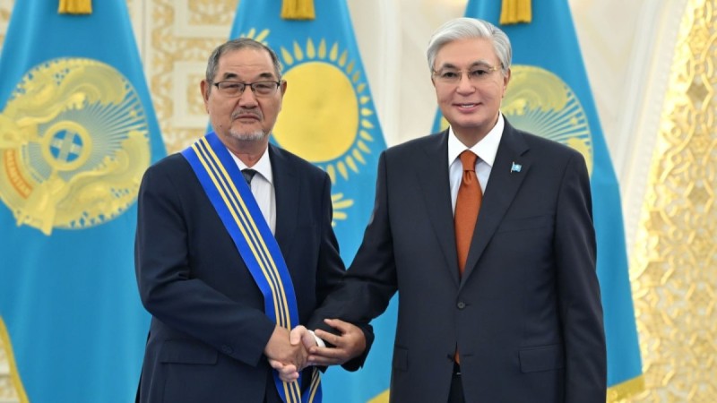 Тоқаев елге еңбегі сіңген бес азаматты Ақордада марапаттады