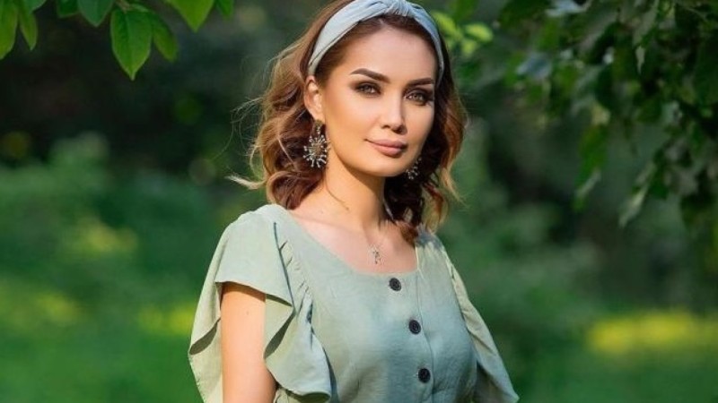 “6 жас кіші”: Сая Оразғалиева жаңа сүйіктісін таныстырды