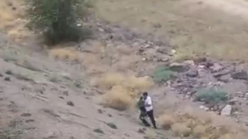 Жүк пойызының машинисі далада жалғыз жүрген төрт жасар баланы құтқарып қалды