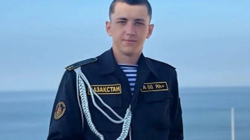 Каспийдегі қайғылы жағдайда аман қалған сарбаздың жақындары мәлімдеме жасады