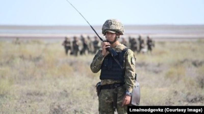 “Оқу-жаттығуға 17 емес, 19 сарбаз барған”: Министрлік тағы да екі сарбаз туралы ақпаратты жария етті