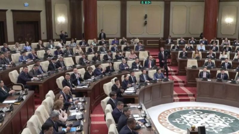 Құрылтай Жоғарғы Соттың алты судьясын қызметінен босатты