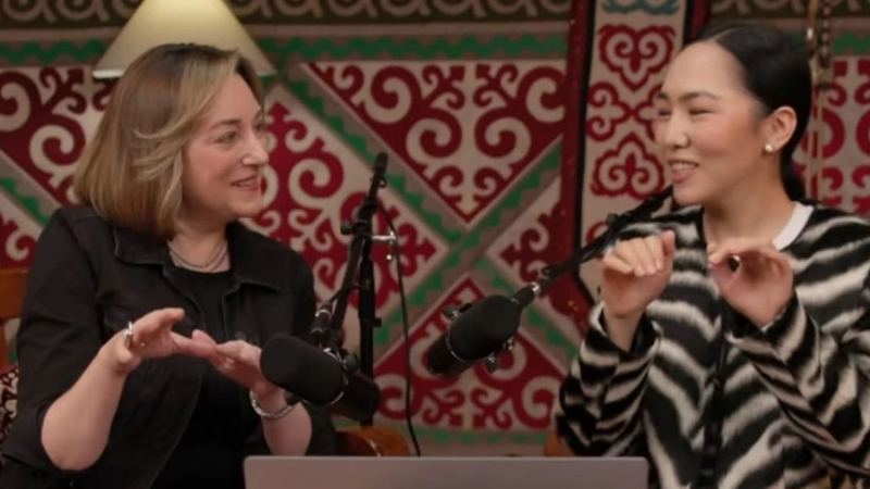 АҚШ елшісі қазақтың киіз үйінде Yenlik-пен бірге дуэт орындады