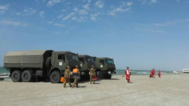 Каспийдегі қайғылы оқиғадан кейін қаза тапқан әскерилердің отбасыларына қаржылай көмек бөлінді