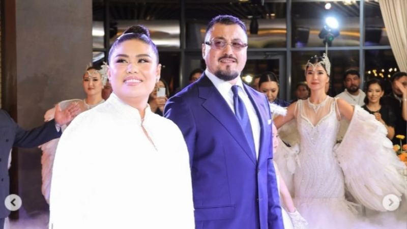 Дариға Бадықова мен Олжас Абай бал айына аттанды