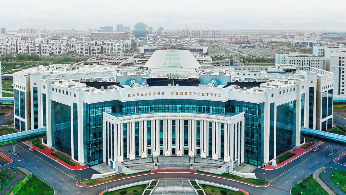 Nazarbayev University жасанды интеллектке арналған жаңа мектеп ашты: онда 2100-ден астам студент оқиды