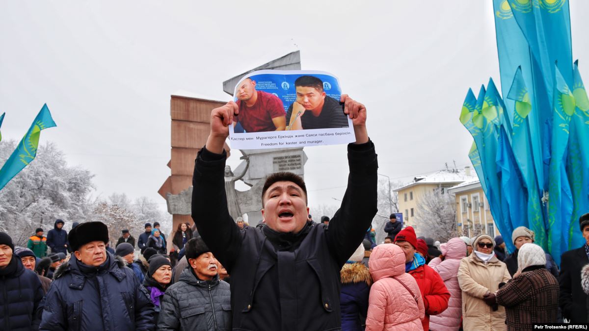 16 декабря 2018 день. Протесты в Казахстане 2011. Жанаозен 2022. Жанаозен 2011 забастовка. Жанаозен митинг.